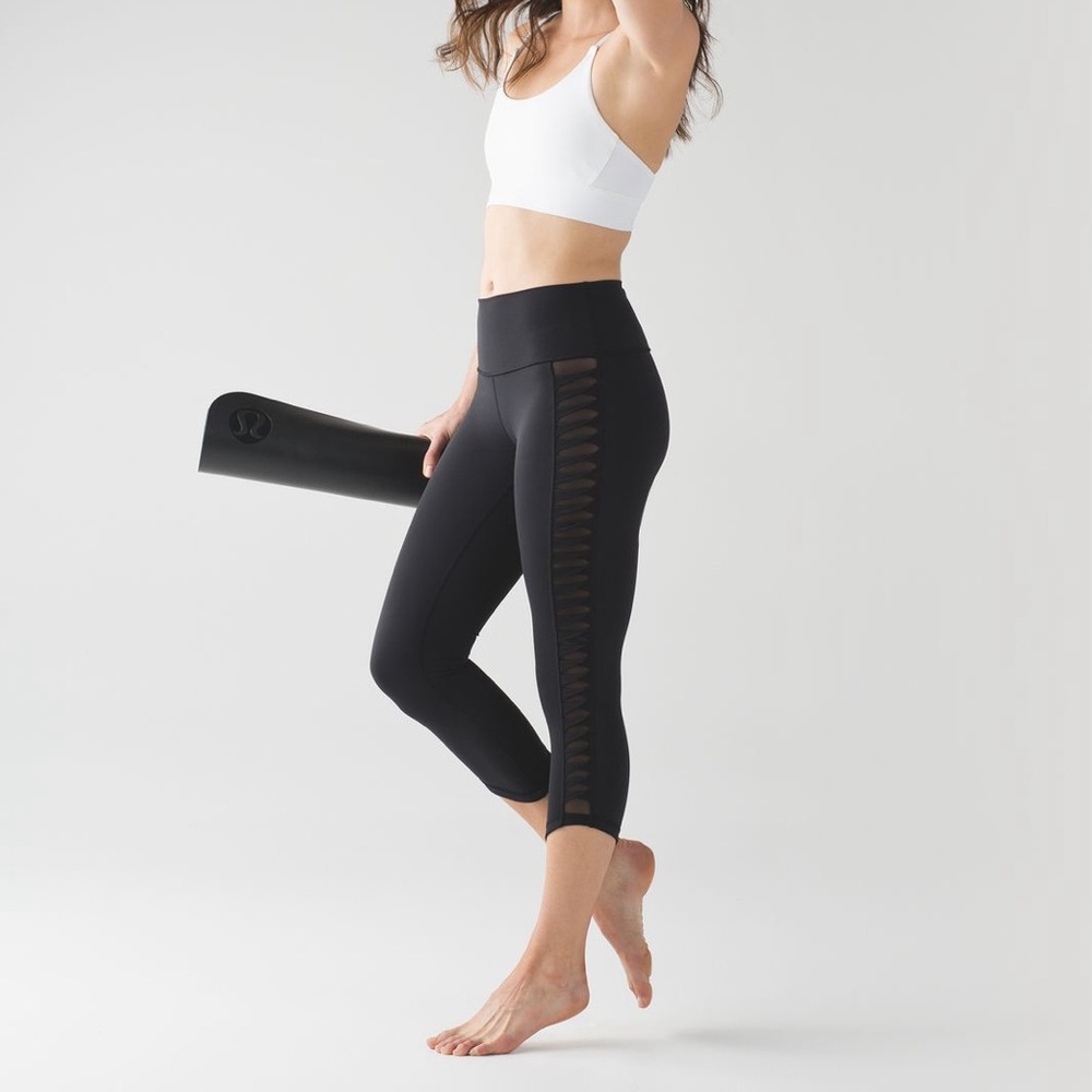 Lululemon Sunshine Salutation Crop (Full-On Luxtreme) Black Sz 8